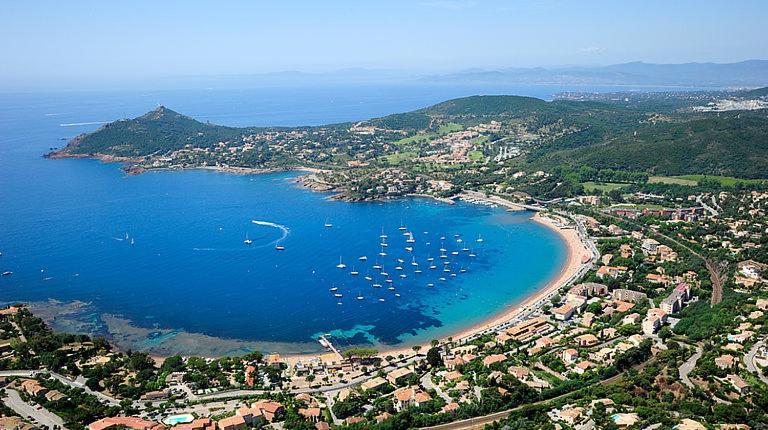 Studio 4P Vue Piscine St Raphael Valescure - Au Coeur Des Golfs Saint-Raphaël Εξωτερικό φωτογραφία
