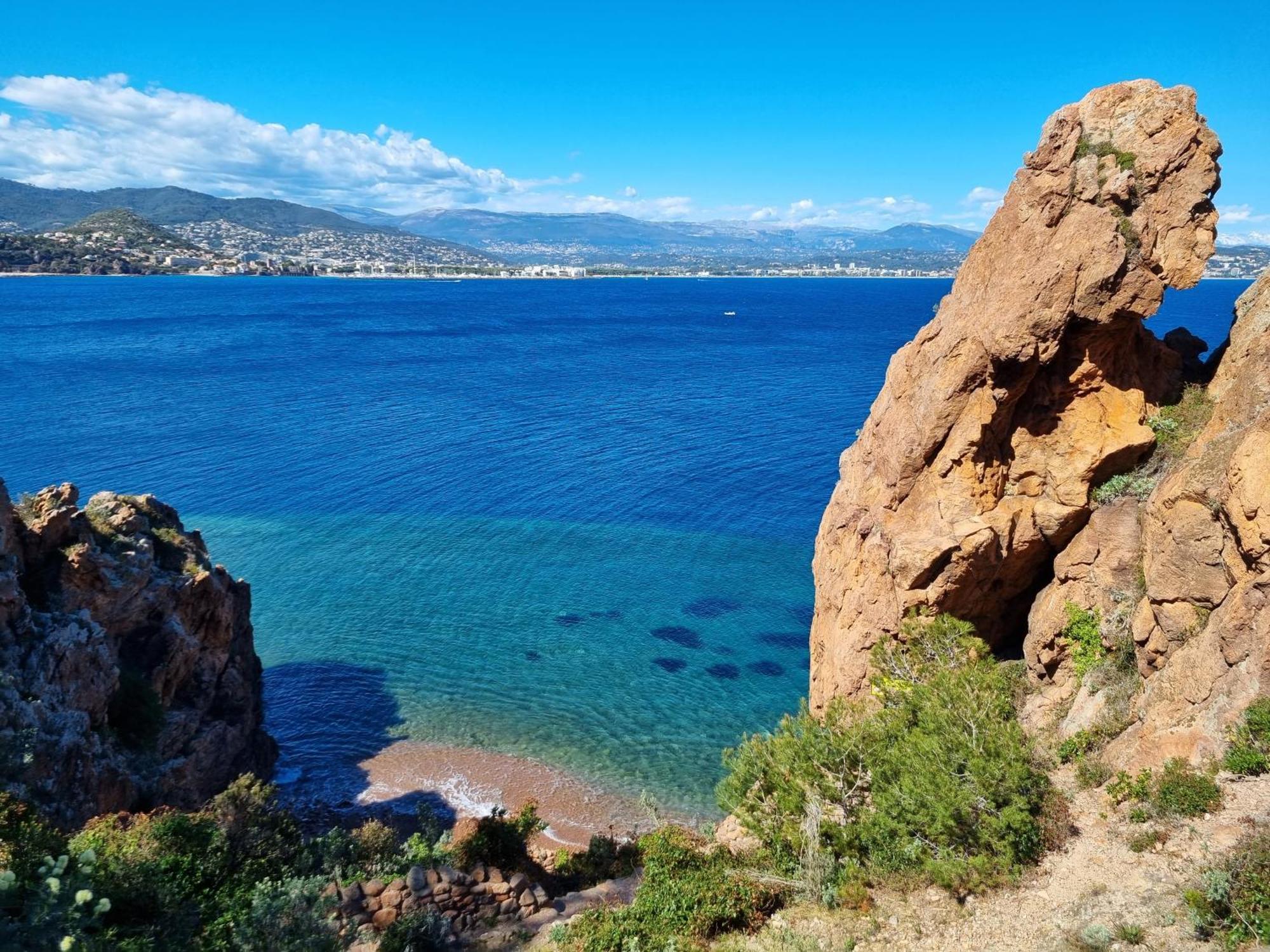 Studio 4P Vue Piscine St Raphael Valescure - Au Coeur Des Golfs Saint-Raphaël Εξωτερικό φωτογραφία